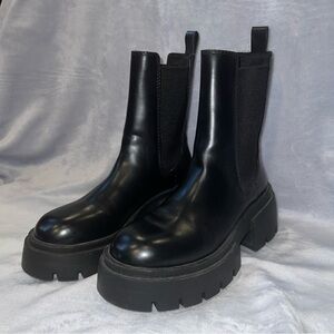 H&M Black Chunky Platform Chelsea Boots - Sz 37, US 6